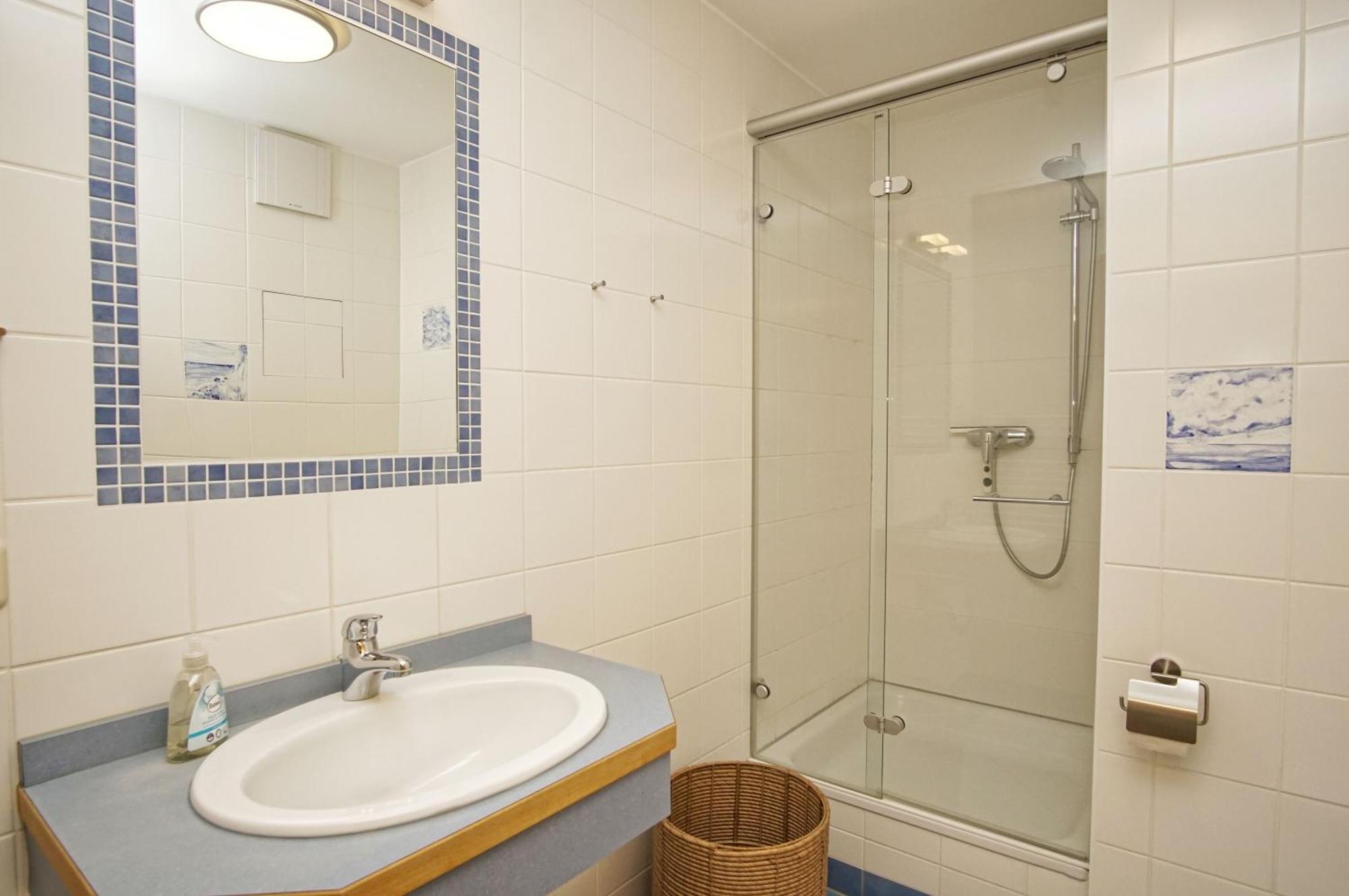 Ferienwohnung Mit Traumhaftem Meerblick - Haus Am Meer Fewo 11 Lohme Dış mekan fotoğraf