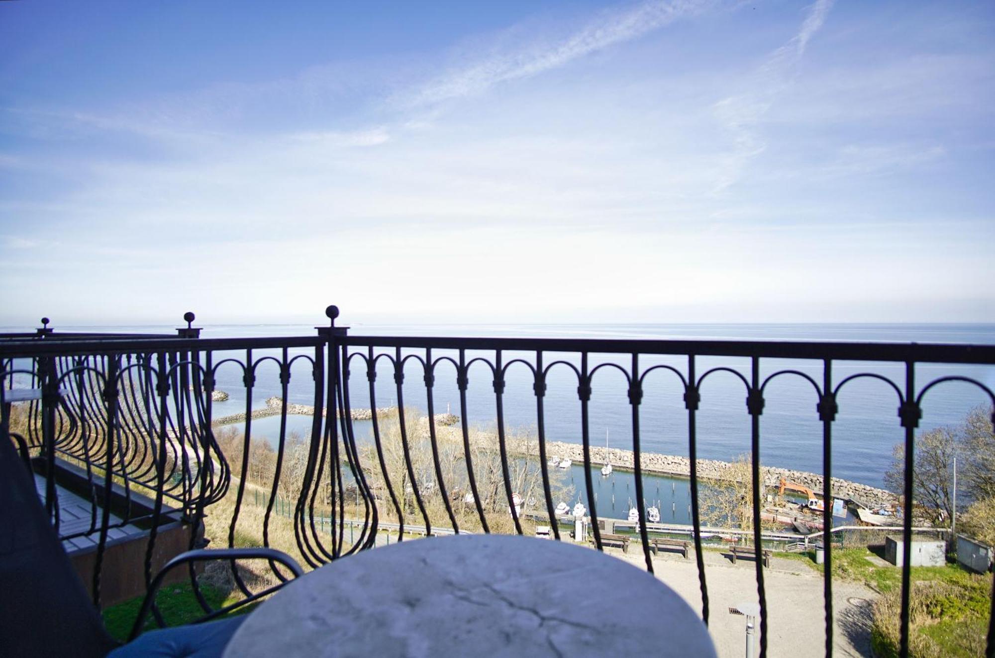 Ferienwohnung Mit Traumhaftem Meerblick - Haus Am Meer Fewo 11 Lohme Dış mekan fotoğraf