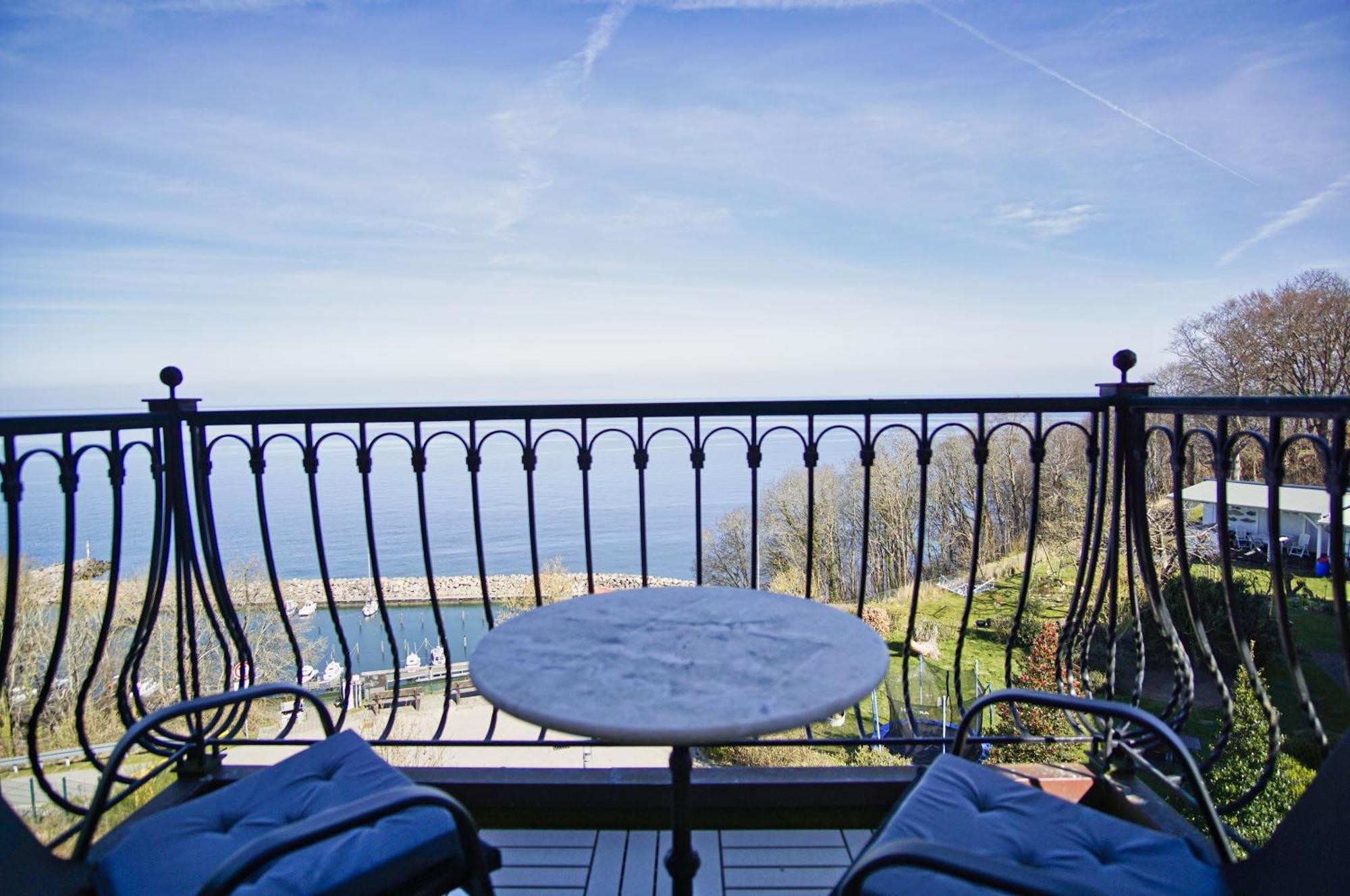 Ferienwohnung Mit Traumhaftem Meerblick - Haus Am Meer Fewo 11 Lohme Dış mekan fotoğraf